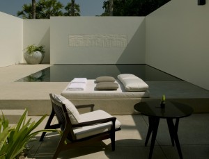 RS117_Amansara - Pool Suite Courtyard-lpr                     